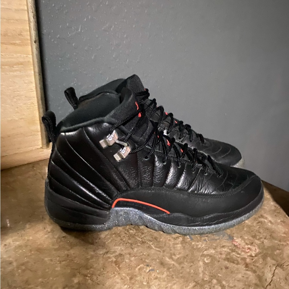 Men’s Size 7 Jordan Utility Black and Orange Sneakers